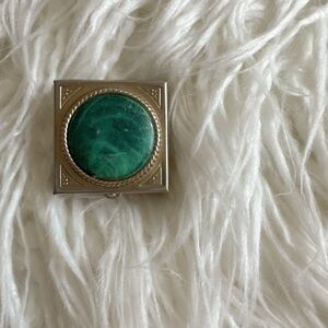 Green Stone Square Compact